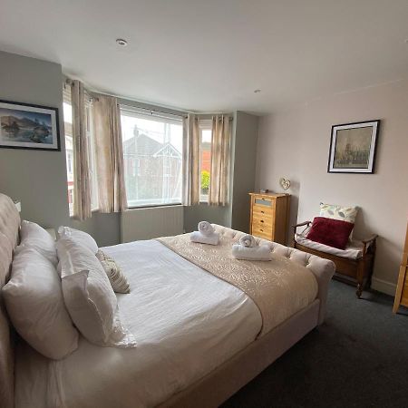 Charming 3 Bed House And Garden, Pet Friendly Villa Bournemouth Bagian luar foto