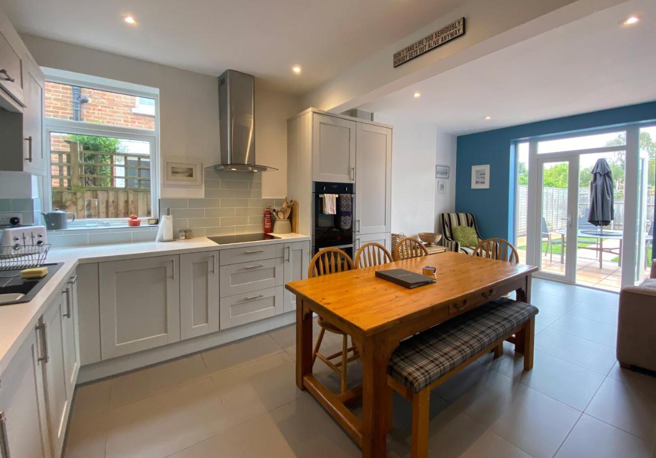 Charming 3 Bed House And Garden, Pet Friendly Villa Bournemouth Bagian luar foto