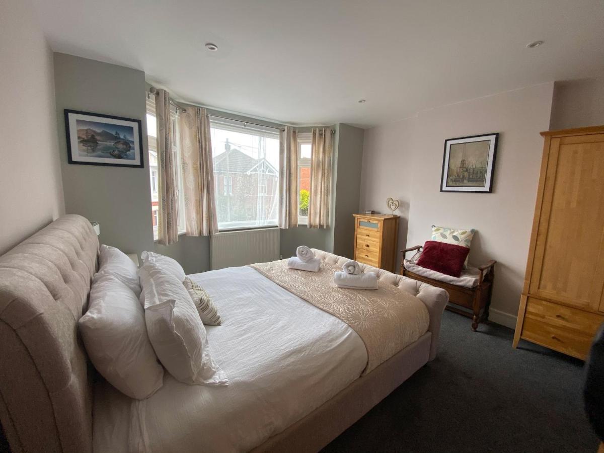 Charming 3 Bed House And Garden, Pet Friendly Villa Bournemouth Bagian luar foto
