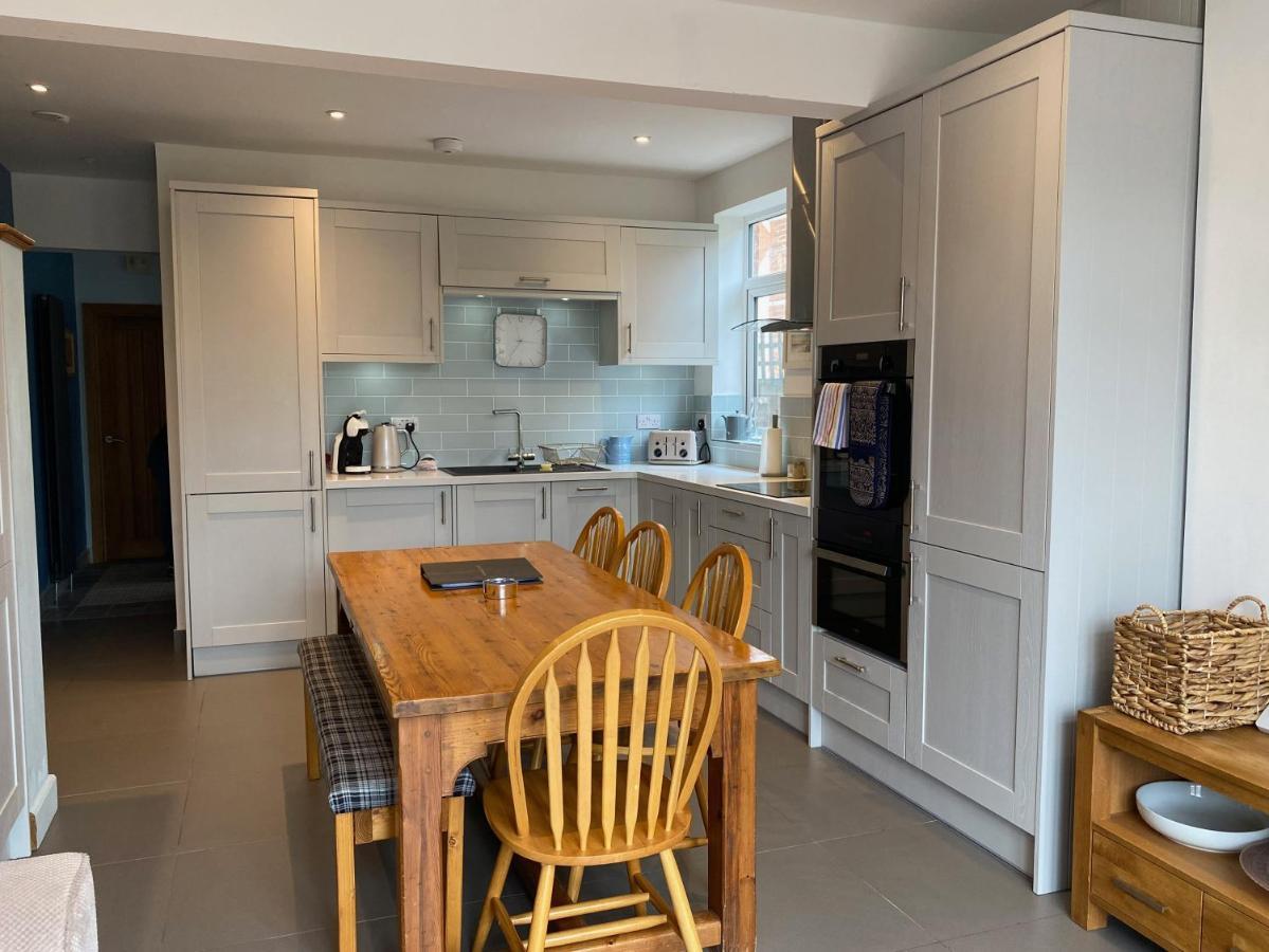 Charming 3 Bed House And Garden, Pet Friendly Villa Bournemouth Bagian luar foto